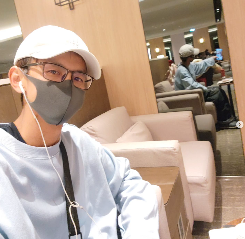 阿翔突PO「醫院自拍憔悴照」嚇壞粉絲！認了「摯愛檢查出腦瘤」：一收工就趕去醫院陪床