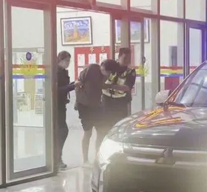 新北男「雙眼被徒手挖出」最新狀況曝光！案情大反轉「鄰居嗆罪有應得」：他是全民公敵