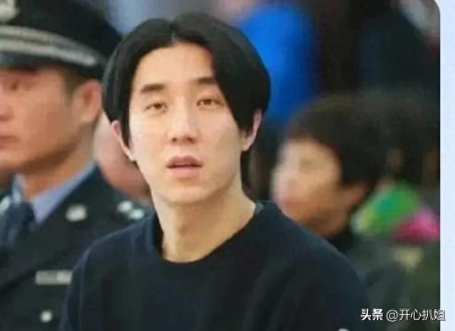 星二代風波後十年：房祖名幕後轉型與成龍的老去對比