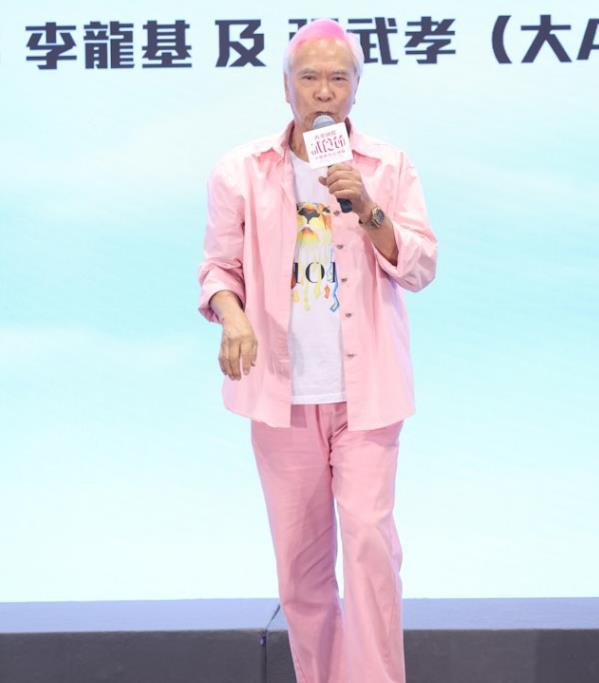 74歲李龍基甜蜜預告：小女友即將出獄，婚禮蜜月計劃全公開，粉色系穿搭藏深情