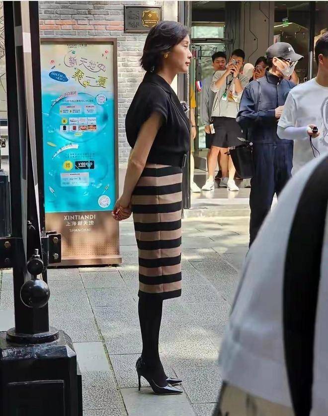 偶遇53歲女星!不婚不育「素顏氣質優雅」 一回眸「越老越美」:太驚艷了