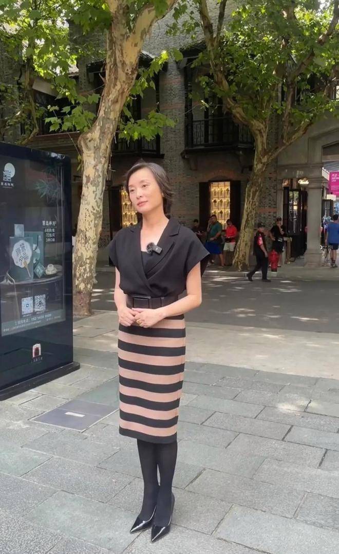 偶遇53歲女星!不婚不育「素顏氣質優雅」 一回眸「越老越美」:太驚艷了