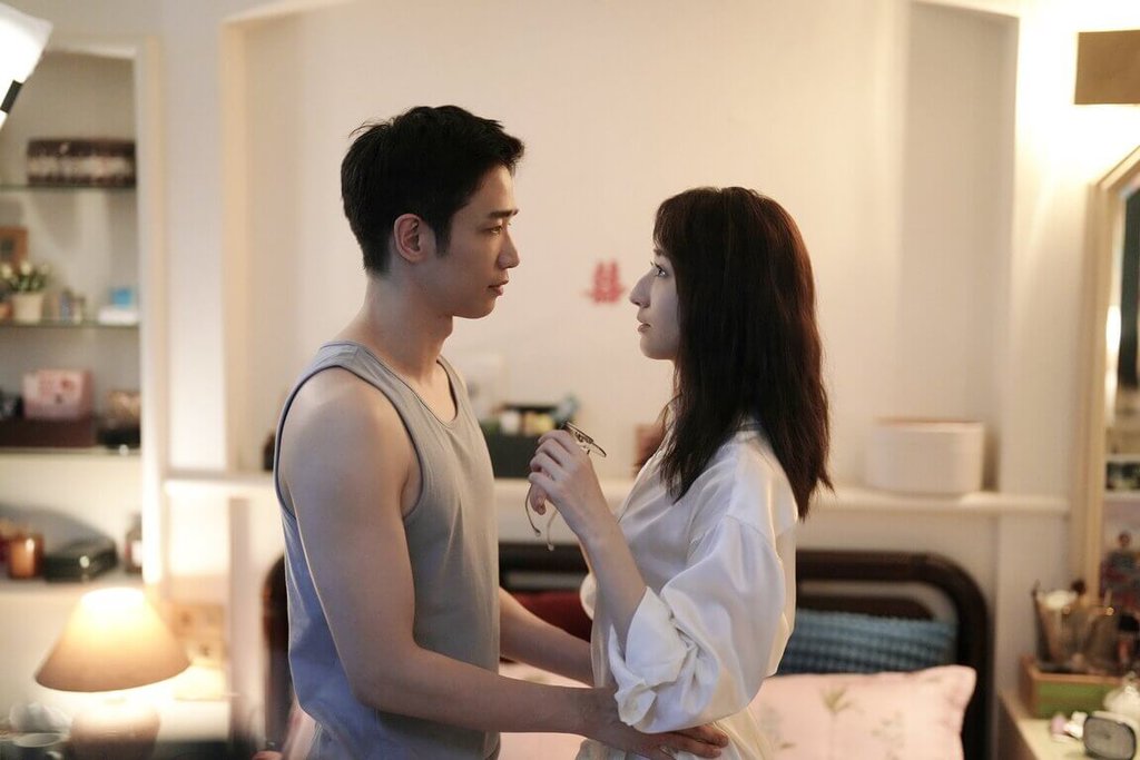 出遊提早回家！竟抓包「老公跟親生媽」同床入睡　親揭「不倫長達22年」背後藏恐怖真相