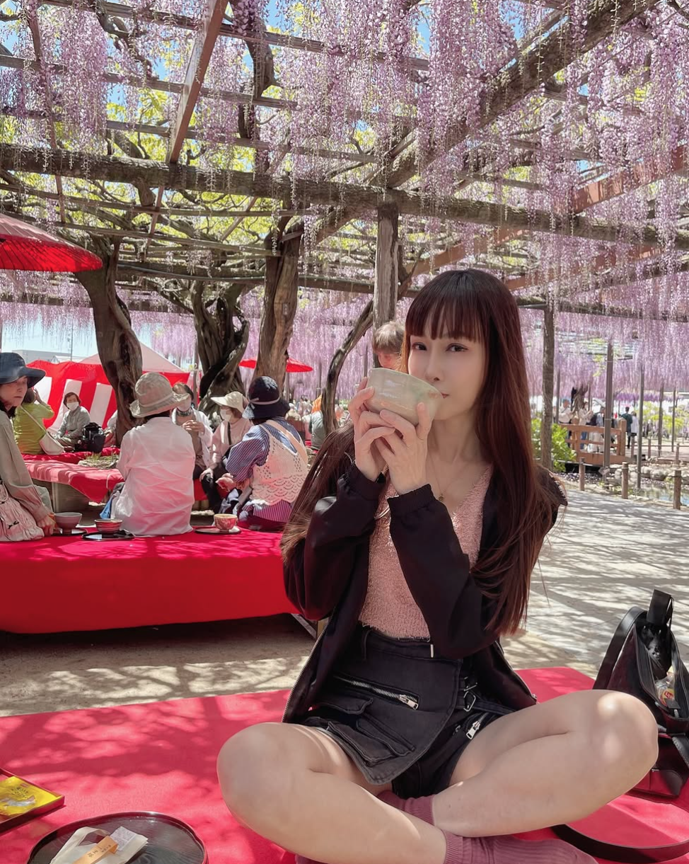 才因詐欺遭停權！59歲美魔女赴日「驚傳遭海關攔下」　崩潰還原經過：「被帶到房間摸全身...」