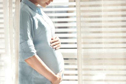年年體檢都正常！32歲女崩潰「腫瘤擴散全身」確診肺癌　「醫揪出兇手」：女性都該警惕