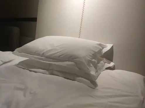 骨科醫生揭秘：這睡姿最健康！長期錯誤姿勢恐致頸椎變形、腰椎受傷