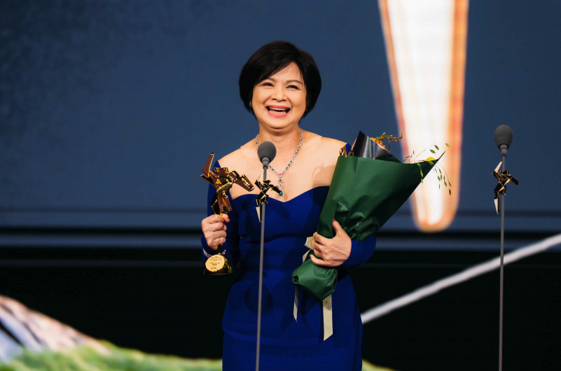 錯過黃金治療期!楊貴媚崩潰「痛到站不起來」雙腳浮腫 被宣判「無藥可吃」:受折磨2個月