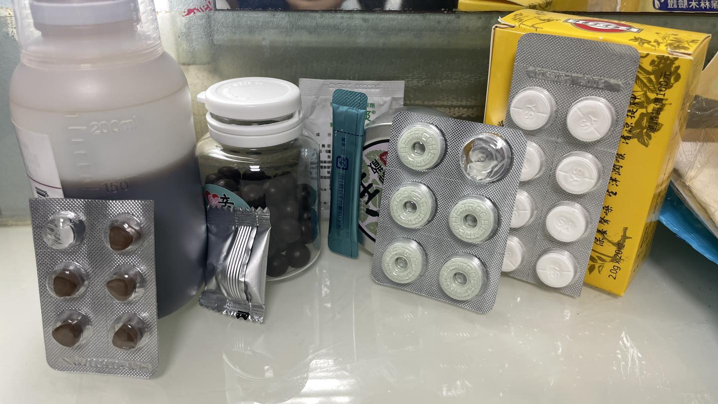 錯過黃金治療期!楊貴媚崩潰「痛到站不起來」雙腳浮腫 被宣判「無藥可吃」:受折磨2個月