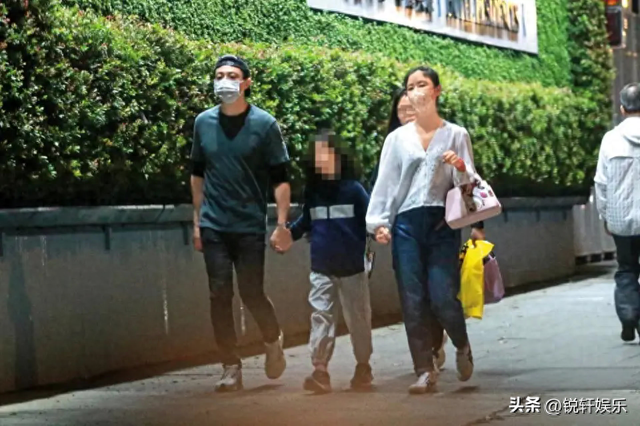 專心帶娃少露面！49歲戲劇女神「亮相卻發福腫一圈」　遭酸粉絲護航「增肥也很漂亮」本人發聲了