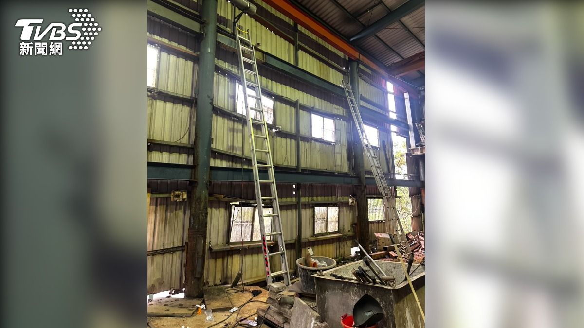 新北林口鐵皮工廠驚傳工安意外！工人5公尺高墜落不治　勞檢單位火速調查