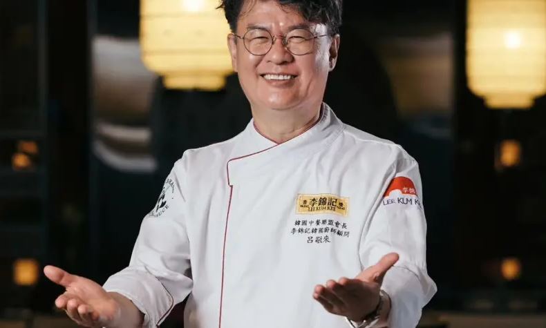 紅遍全台灣！64歲大咖名廚「親目睹爸爸車禍」　見媽媽趕到崩潰「爸爸死了...」