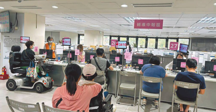 報稅季必看！網友驚曝「多這步驟」秒省3萬 財政部也推教學