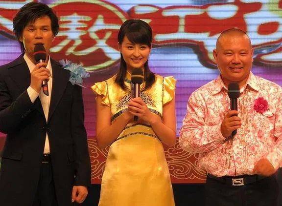資深綜藝大哥淚灑餐桌！患病神隱多年「搭擋急奔200公里探望」：見證跨越時空的兄弟情