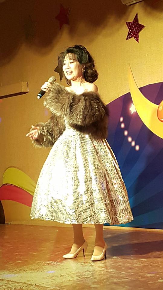 一度吞藥輕生！台語歌后「動刀2次竟半癱」痛哭：等於是廢人　72歲不放棄「想再站起來」