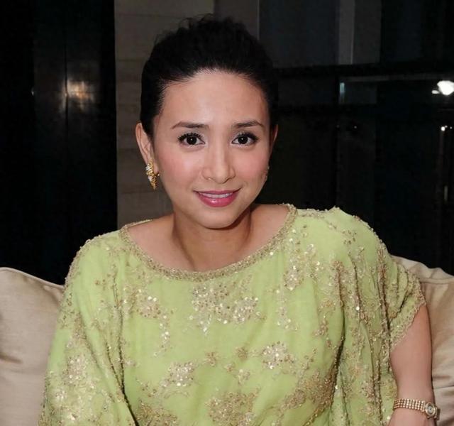 57歲凍齡港姐吳婉芳：豪門寡姐的硬核人生，8層豪宅與不敗的優雅