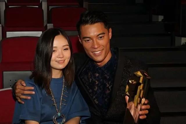 趁妻懷孕8個月！39歲知名男星「被爆外遇女星」慘遭公司封殺　消失多年「被拍轉行當保全」現況不勝唏噓...