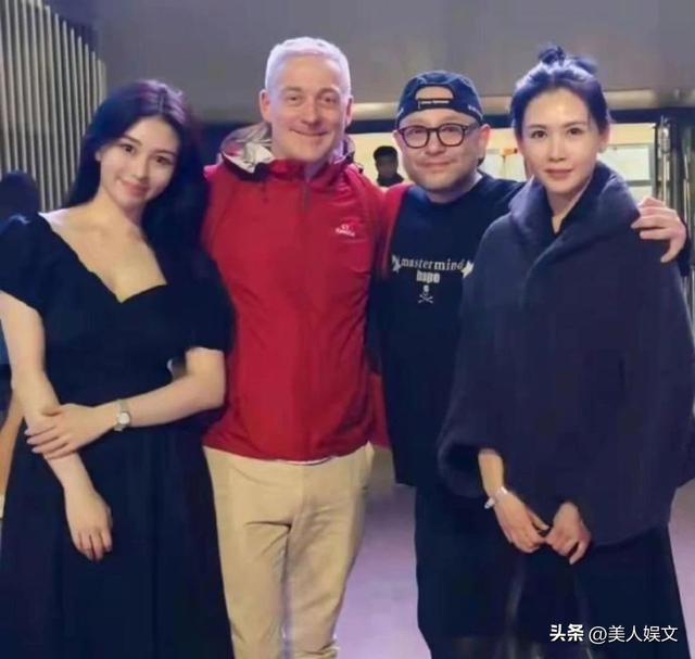 美到像古代穿越來！24歲星二代「萬聖節扮白娘子」　網狂讚「繼承性感女神神顏」：史上最美白蛇♥️