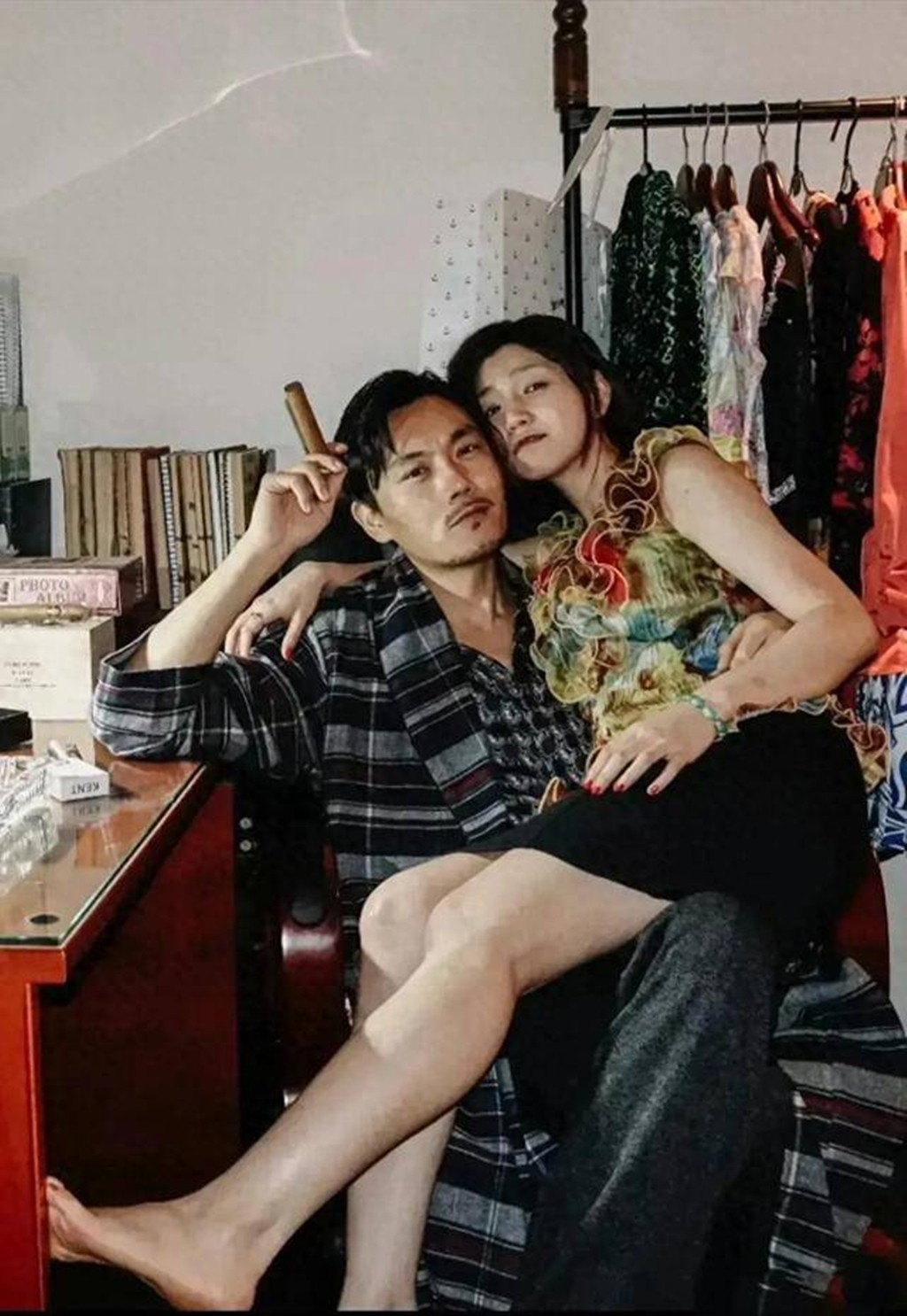 伊能靜與秦昊的愛情故事：從婚變傳聞到甜蜜慶生，真愛無需向外界解釋