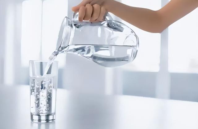 比菸酒傷肝10倍！醫生叮囑：請馬上停止飲用「這類茶葉」　以為養生其實正在害你慢性中毒