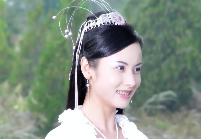 48歲楊明娜擺脫軟飯尪陰影 從苦情媽媽華麗轉身成魅力單身女郎