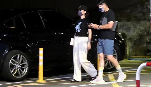 46歲陳喬恩馬來西亞出事！驚爆「晚上直接進手術房開刀」：肚子被開3個洞