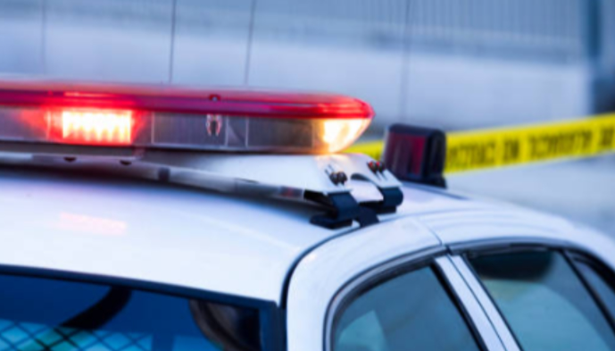 北市民宅飄惡臭！警破門驚見「哥坐沙發、弟倒地上」詭異雙亡　死因曝光了　　