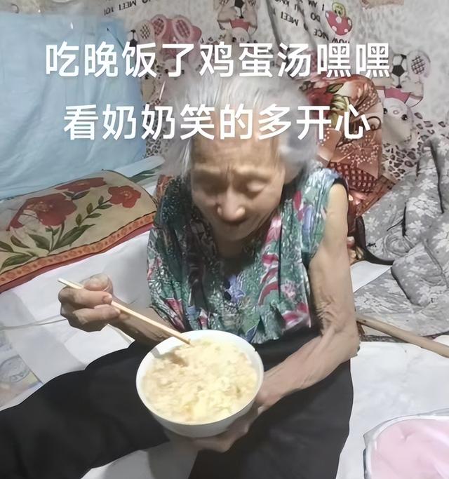 被罵不孝孫！23歲孫子「詛咒96歲奶奶離世」言論挨轟　內幕曝光後「抨擊卻變成同情」：他努力過了...