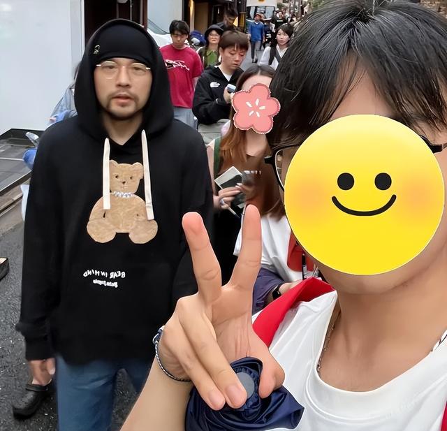 差點認不出！周杰倫「私下憔悴模樣曝光」眼袋好明顯　眼尖網友發現「病得更厲害了」全心疼