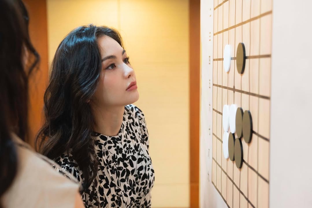 妹妹是圍棋女神！黑嘉嘉親姊「正到被封嫩版田麗」　完美曲線超性感「私下身分被起底」