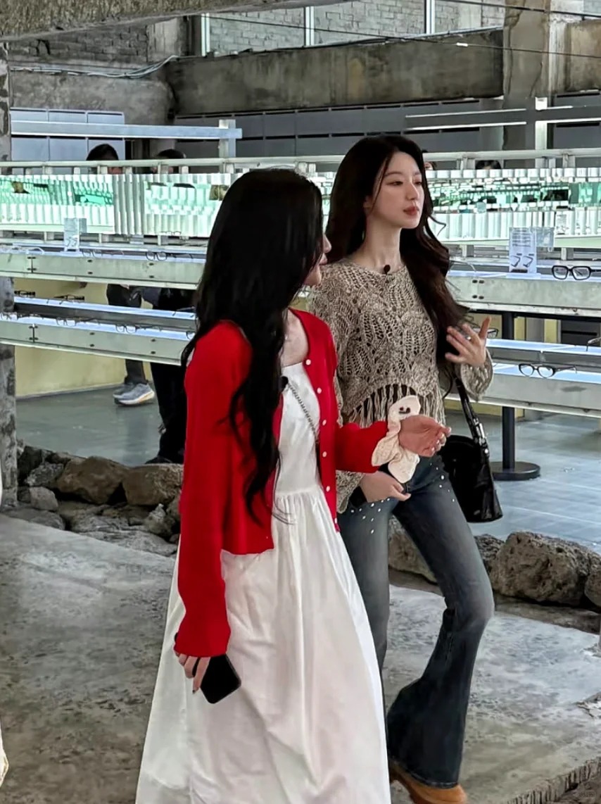 根本白雪公主！路上巧遇「白皙長腿美女」美到在發光　近看發現是「超大咖巨星」零濾鏡照瘋傳