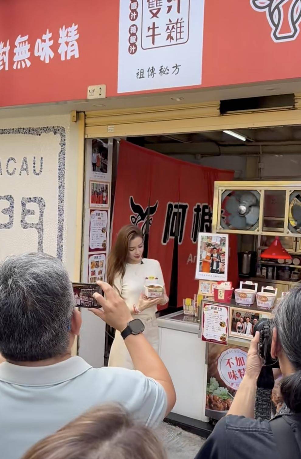 女神墜落凡間！昔日大牌女星「淪落拍牛雜廣告」照片曝光　遭全網封殺「如今放下架子」只求一條生路...