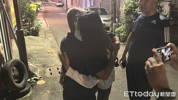 囚禁85天獲救！台中女大生閨蜜「被騙到柬埔寨淪豬仔」終於回家　祖孫擁抱淚崩：「阿公對不起我錯了...」