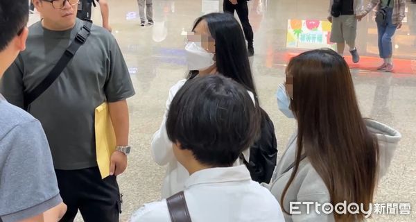 囚禁85天獲救！台中女大生閨蜜「被騙到柬埔寨淪豬仔」終於回家　祖孫擁抱淚崩：「阿公對不起我錯了...」