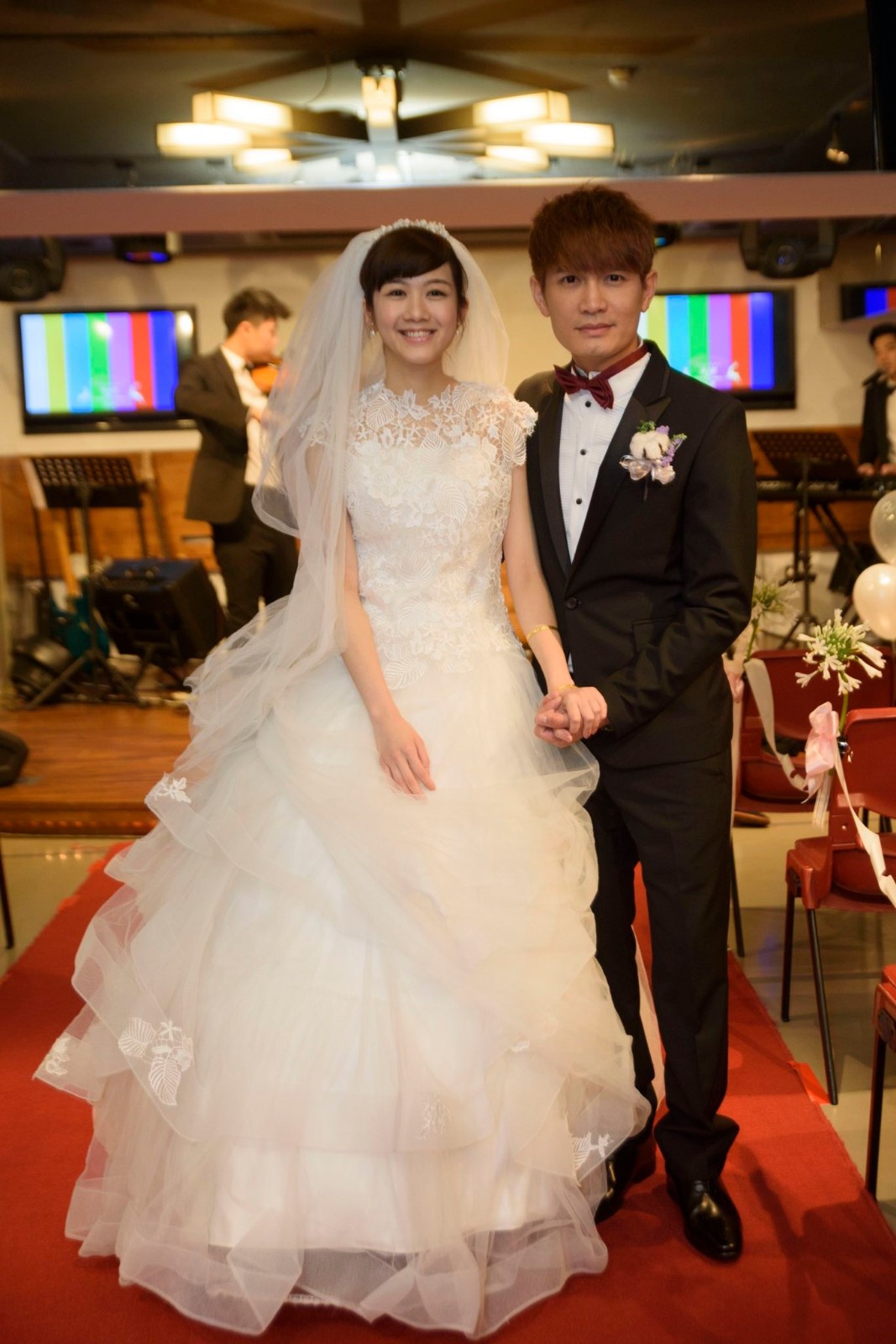 才喜迎三寶！49歲金曲歌王「痛認愛妻罹乳癌」　溫馨告白喊話：「一起撐過去...」