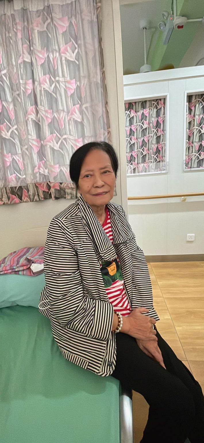 一生未婚未育！87歲周星馳御用女星「遭3病症纏身」一度命危　每周「砸9萬買藥續命」近況曝光