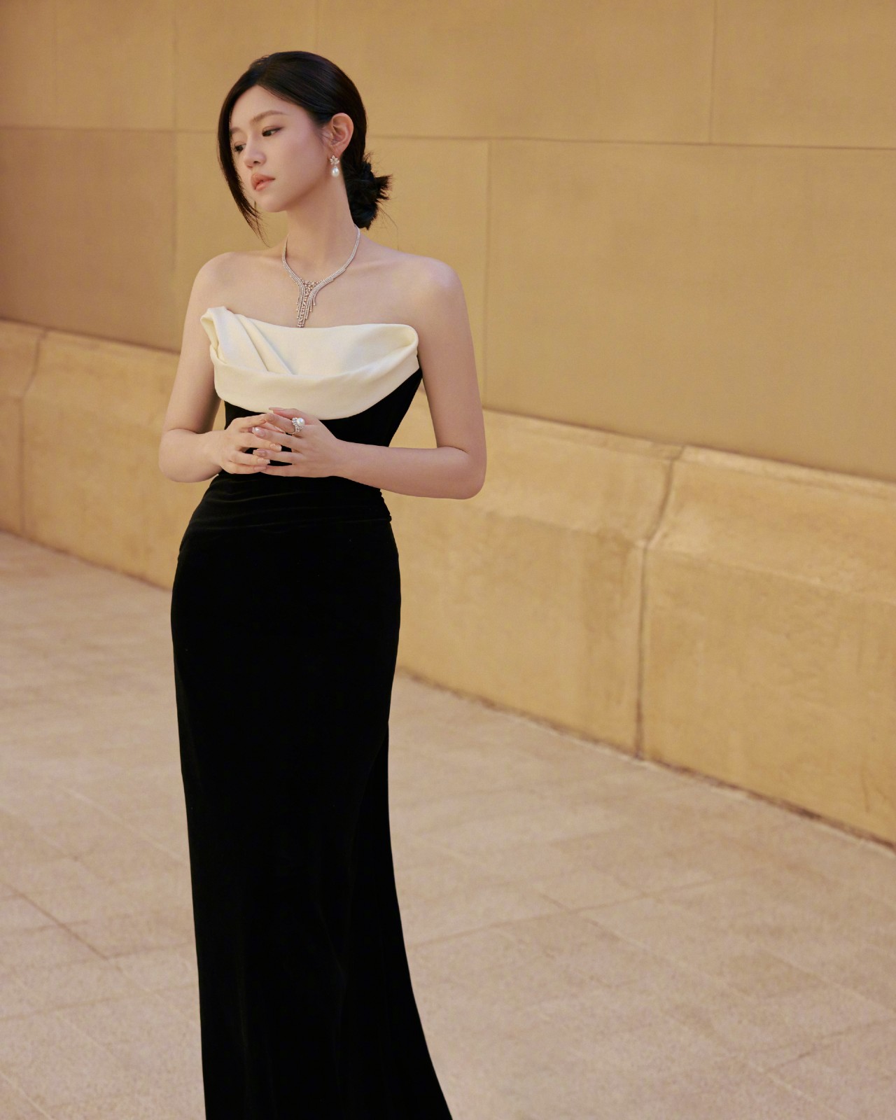 今年初剛離婚！陳妍希「驚喜曬帥男新歡照」　恢單狀態網驚嘆：「沈佳宜回來了！」