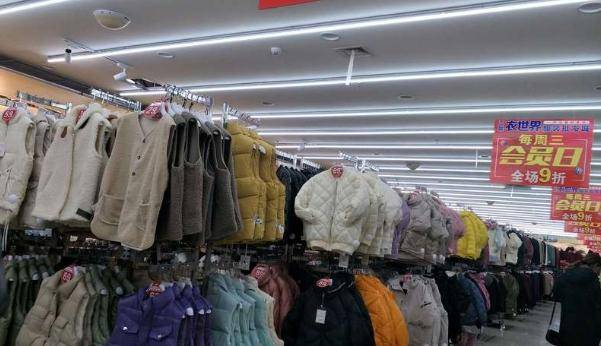 央視曝光「毒衣服」:致癌物超標27倍會改變DNA,可還有很多人買_