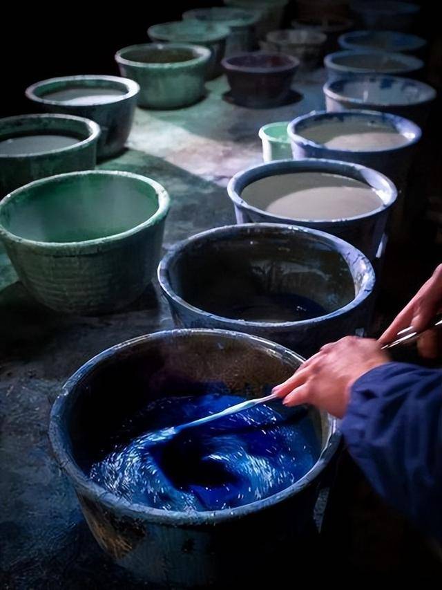 央視曝光「毒衣服」:致癌物超標27倍會改變DNA,可還有很多人買_