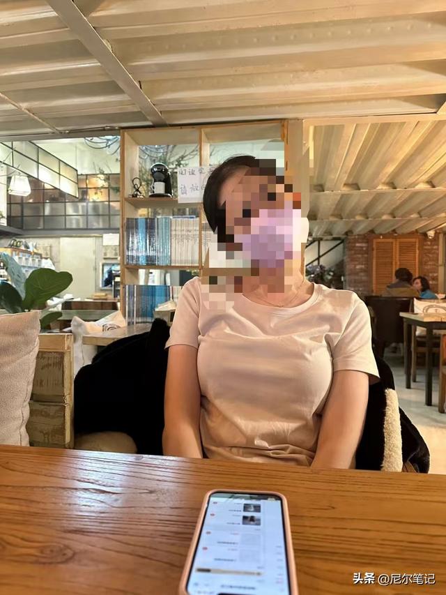 在家滑影片竟看到「老婆嫁別人」！才發現「她還有4個老公」猛賺800萬禮金