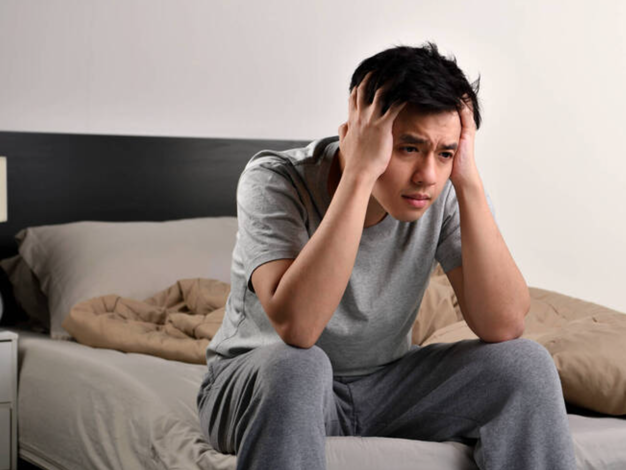 不是只有吃！醫生警告「高血脂與睡眠」息息相關　熟記口訣「睡覺4不要」：自然會降下來