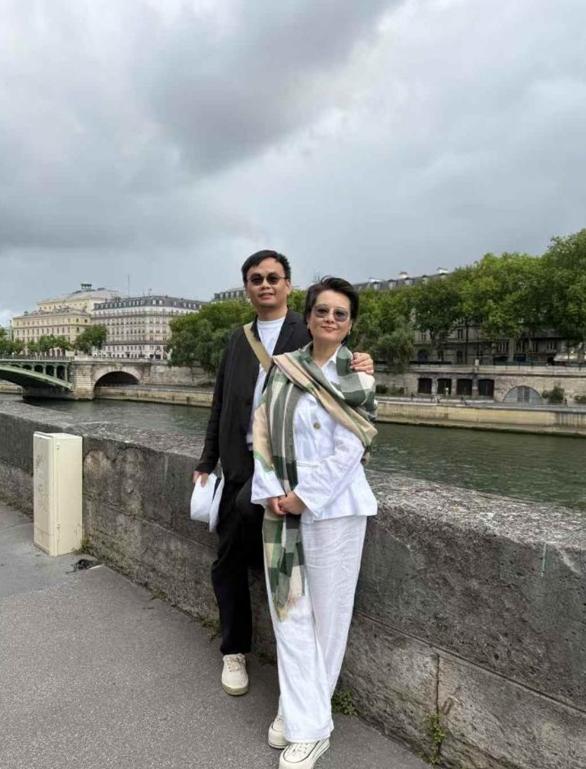 擄獲富商、男星！53歲大咖「三婚嫁小12歲的他」 「爆瘦10公斤現身」 被寵成小公主