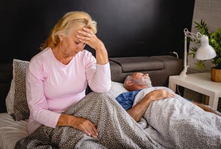 快檢查有沒有！起床後「誤犯4習慣」恐中風猝死　「醫叮嚀4件事」才能健康長壽