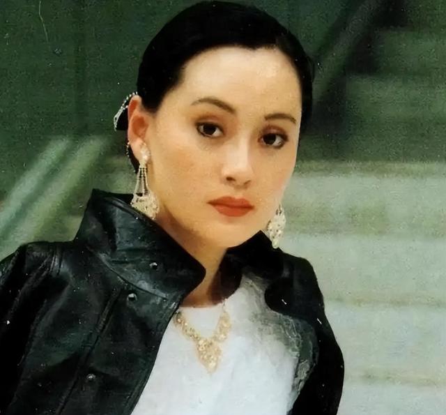 她是一代當紅影后！「拋棄大21歲重病夫」未婚生子　「再嫁國外豪門」現況曝