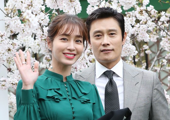趁老婆懷孕期間出軌！54歲資深影帝「親手把小三送進牢」　醜聞纏身「被封第一渣男」近況曝光