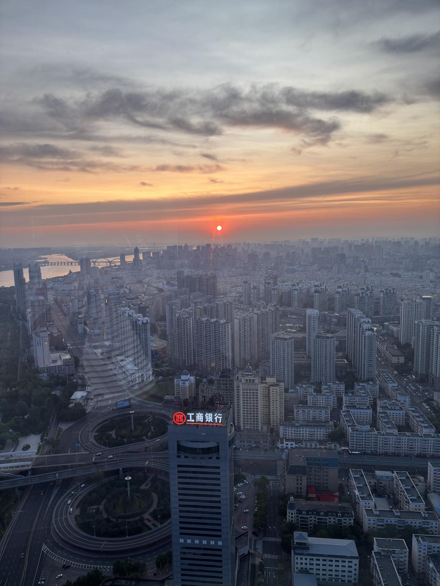 從舞台到街頭！黃少谷為家庭勇敢轉型：演藝圈沒工作，斜槓人生開新章