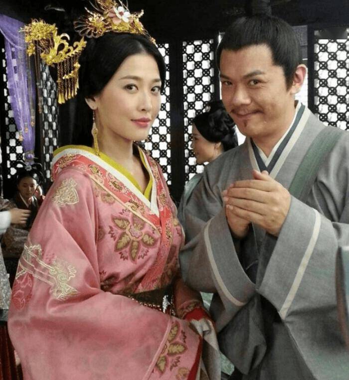 確診直腸癌3期！大咖男星遭醫宣告「壽命只剩1年」　付不出醫藥費「抱病拍戲養妻小」