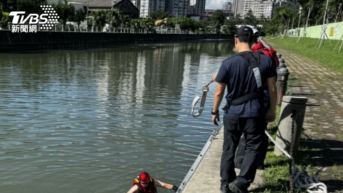 快訊／同一天發生3起！高雄愛河「白天接連發現2浮屍」　傍晚「出現第3具被撈起」遊客全嚇壞