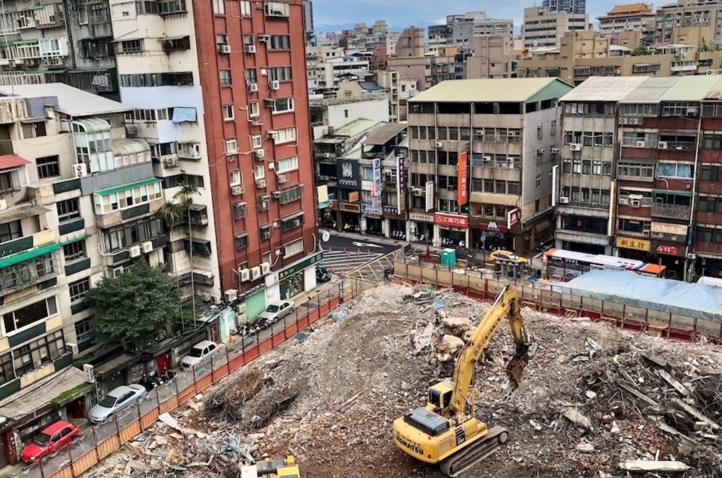 建商烙跑頻傳！民眾購屋「超怕淪為爛尾樓」不敢下手　專家傳授1招「只要花20元」輕鬆避雷
