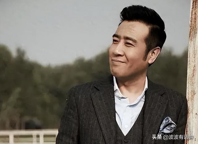 3歲父親過世！54歲資深男星「靠大姐拉拔長大」　爆紅後「為8位哥姐買房」：沒他們就沒有我