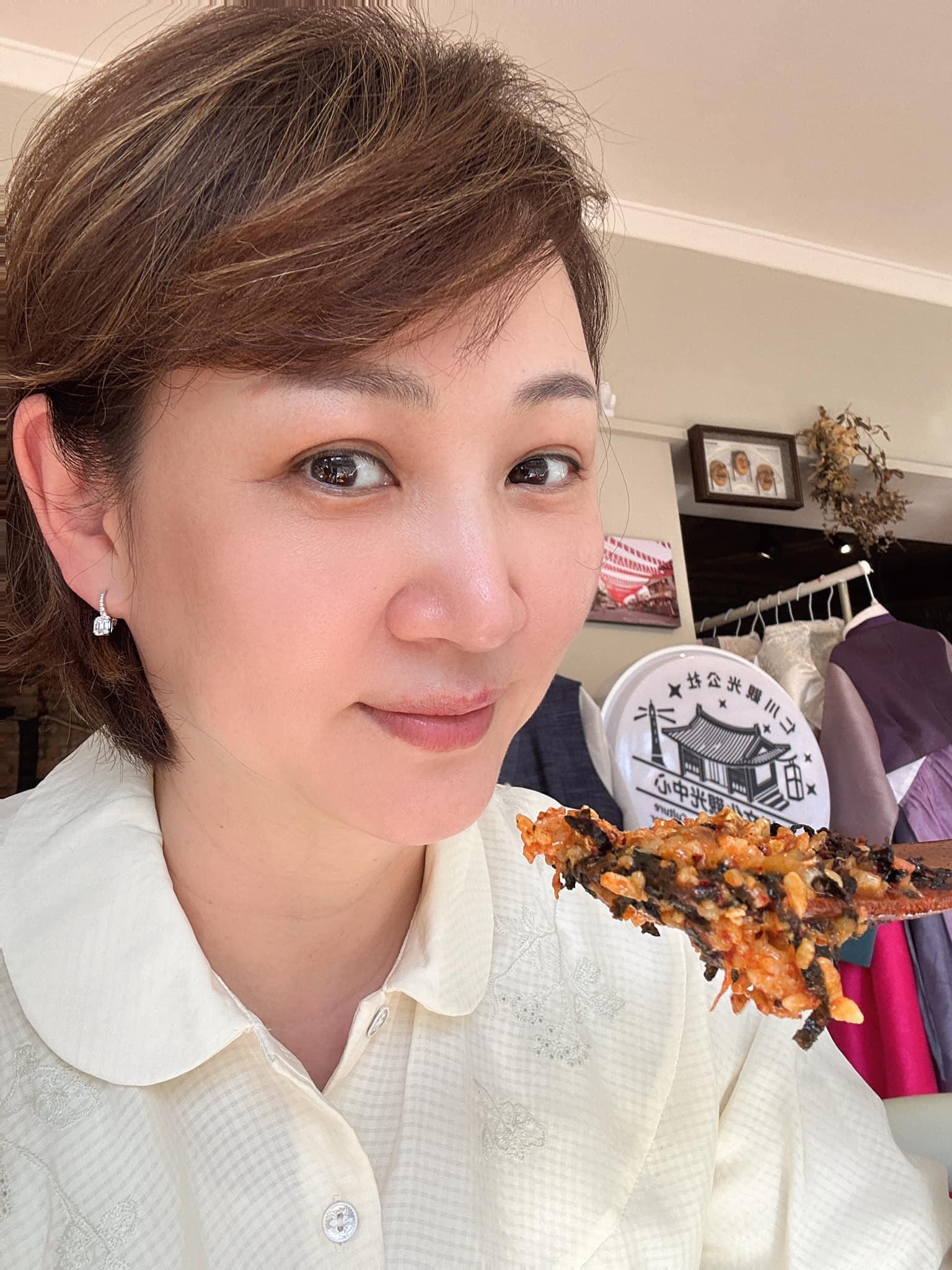 53歲郁方「緊急掛急診」痛到崩潰！病況曝光「這部位怪怪的」嘆：年紀到了不得不注意